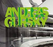 Abb.: Andreas Gursky, Apple, 2020, © Andreas Gursky / VG Bild-Kunst, Bonn 2021 / Courtesy Sprüth Magers